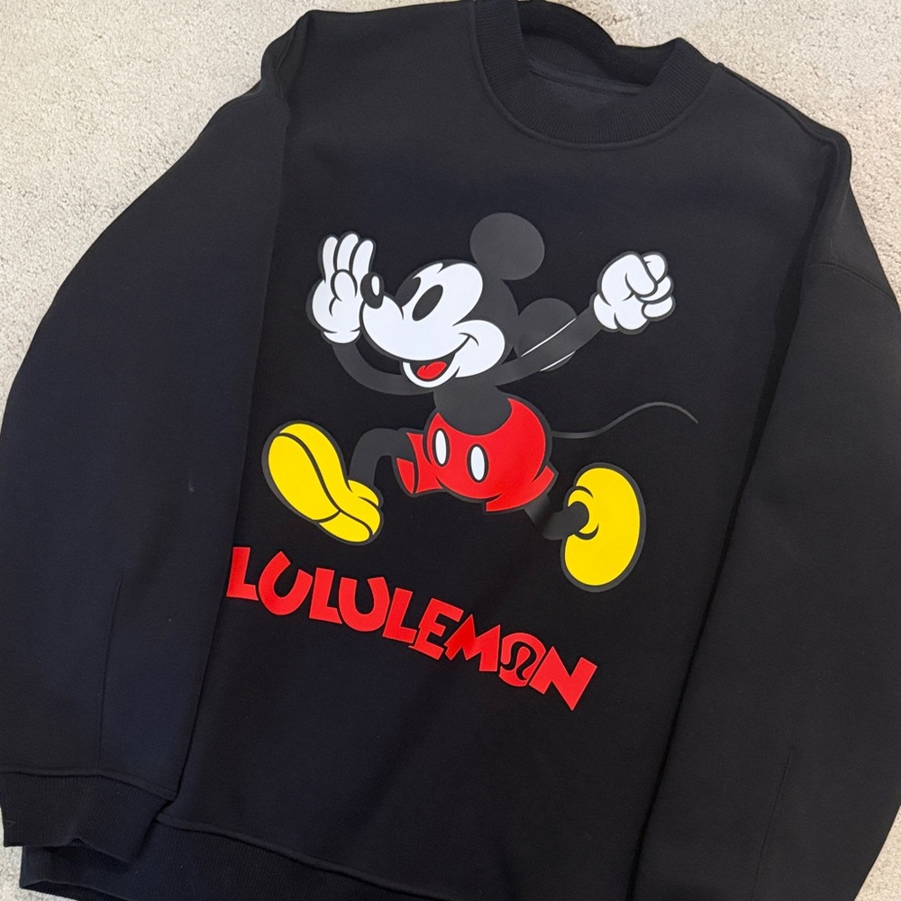 Lululemon Black Pullover oversized Sweater with Mickey Mouse - Sz S